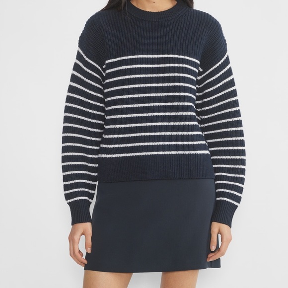 Aritzia classic mini skirt - Picture 2 of 8